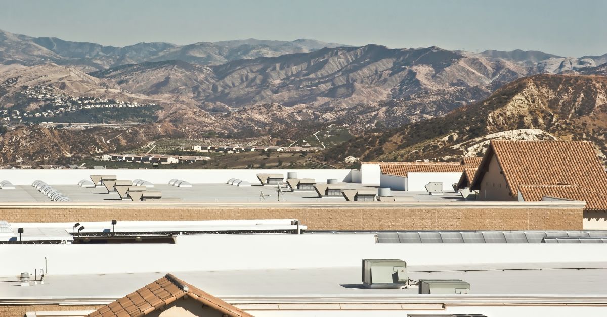 4 Signs You Need to Replace Your Commercial Roof